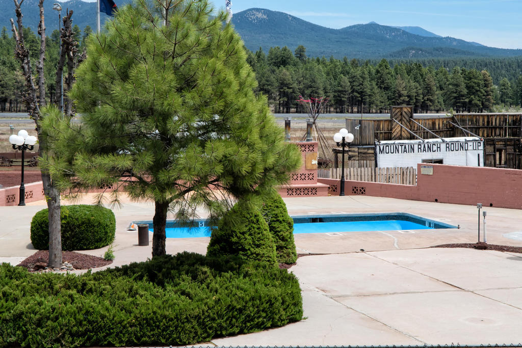 Mountain Ranch Resort At Beacon Hill Williams Esterno foto