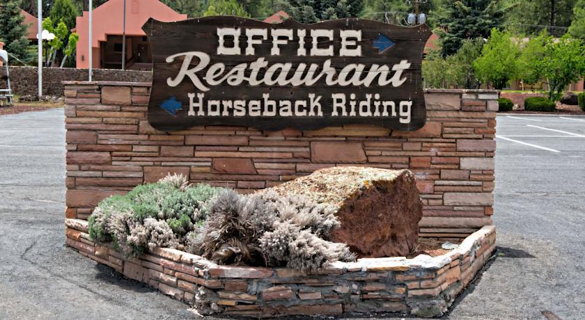 Mountain Ranch Resort At Beacon Hill Williams Esterno foto