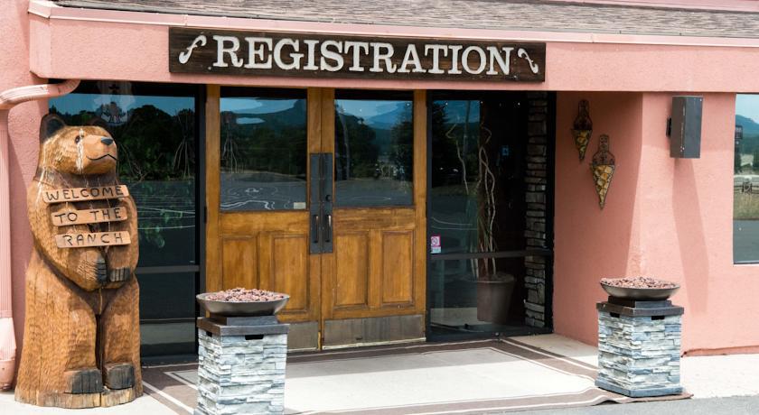 Mountain Ranch Resort At Beacon Hill Williams Esterno foto